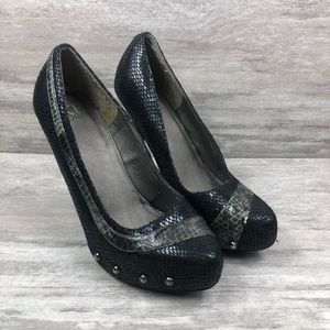 BKE reptile print platform pumps